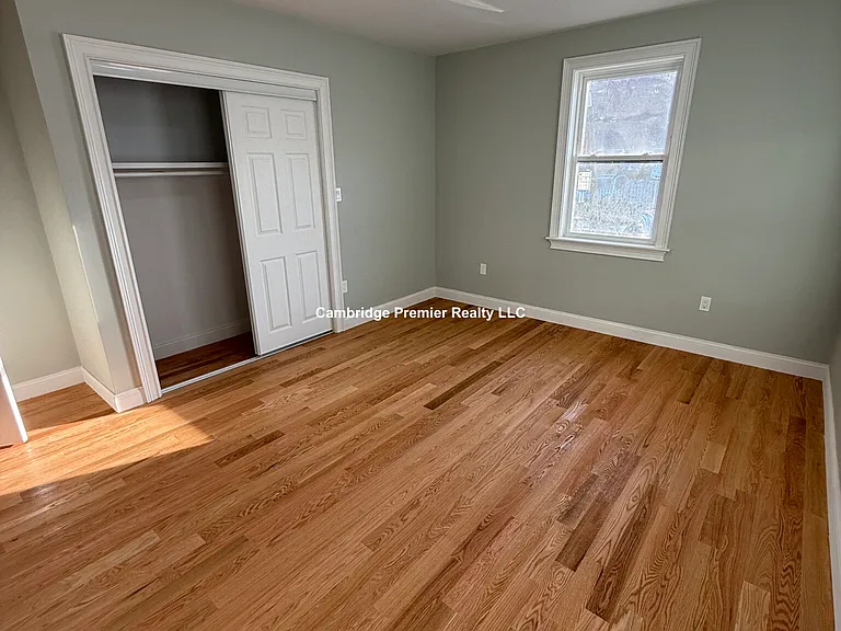 8 Brentwood St #1 — Photo 6