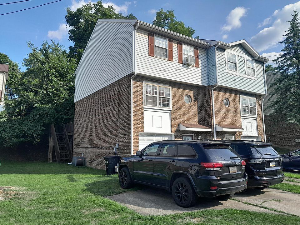 New exterior pic of townhouse