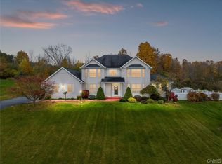 32 Danberry Rd, New Hartford, NY 13413