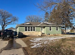 213 10th Ave NE, Waseca, MN 56093