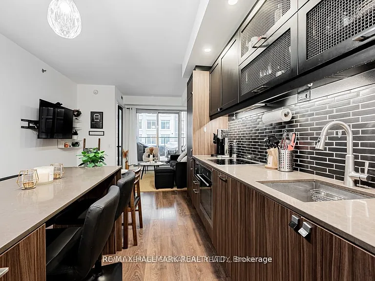 783 Bathurst St #227 — Photo 8