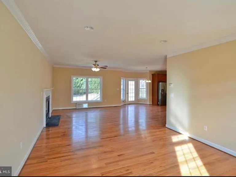 10639 West Dr — Photo 3