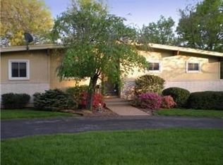 9015 W 70th St, Merriam, KS 66204