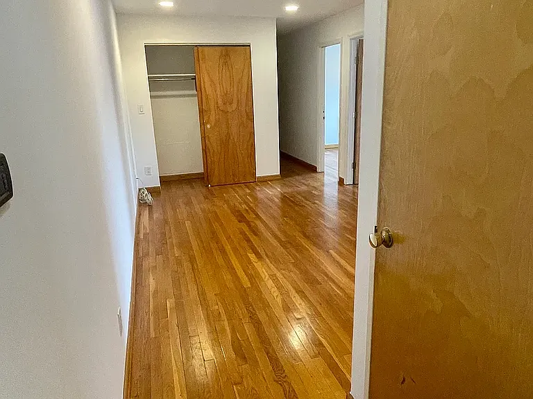370 W 30th St #12A — Photo 8