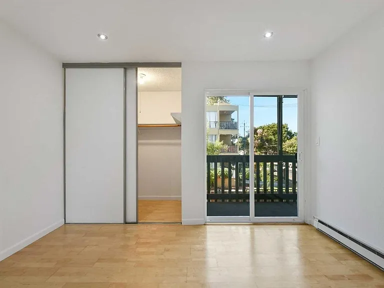 480 E Okeefe St #202 — Photo 12