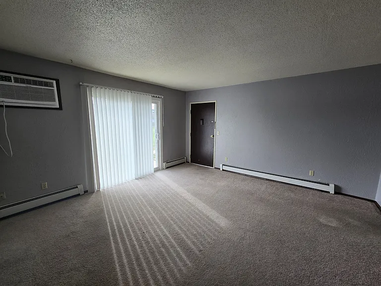 101 16th Ave NW #16 — Photo 4