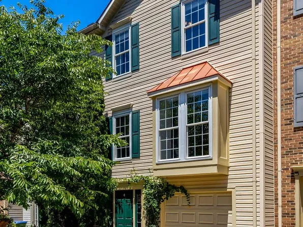 14256 Glade Spring Dr, Centreville, VA 20121