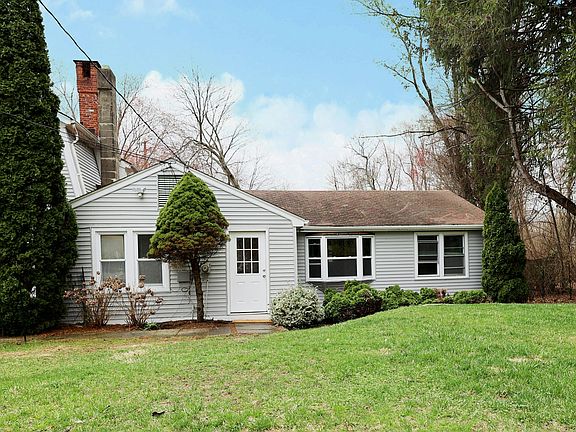 2nd image of 121 Westport Rd Unit 2