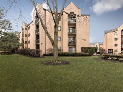 7420 W Lawrence Ave UNIT 109, Harwood Heights, IL, 60706