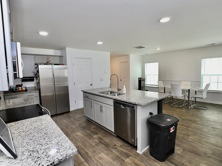 2037 Elmridge Rd — Photo 18