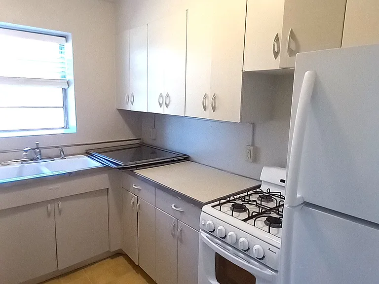 235 Exeter Pl #104 — Photo 6