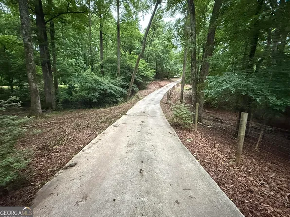 2526 Hancock Rd, Social Circle, GA 30025