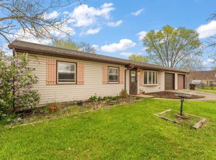 333 Pinewood Dr, Valparaiso, IN 46385