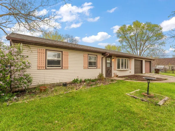 333 Pinewood Dr, Valparaiso, IN 46385