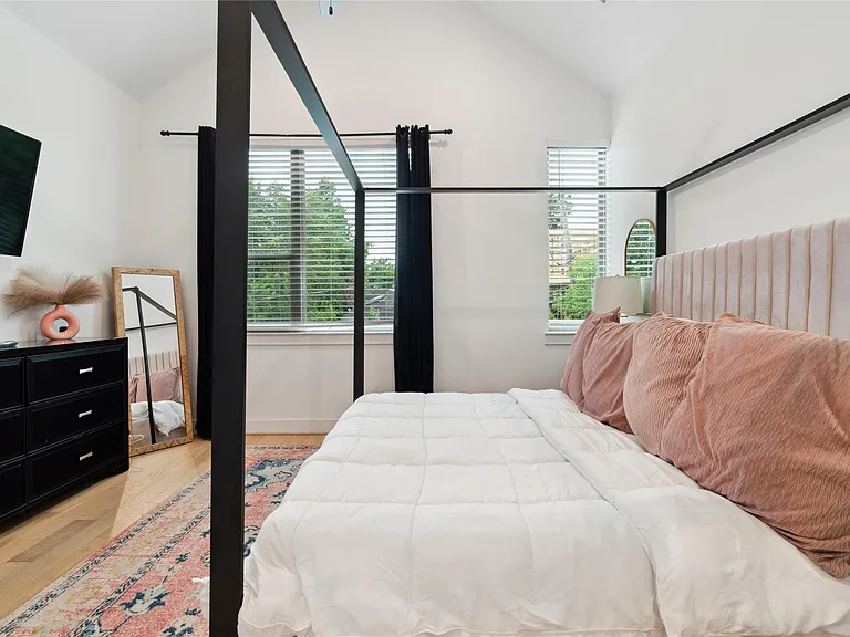 2607 Rosalie St — Photo 22