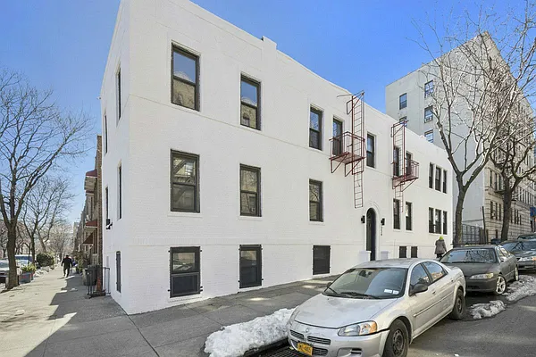 Rented by Keller Williams NYC | media 33