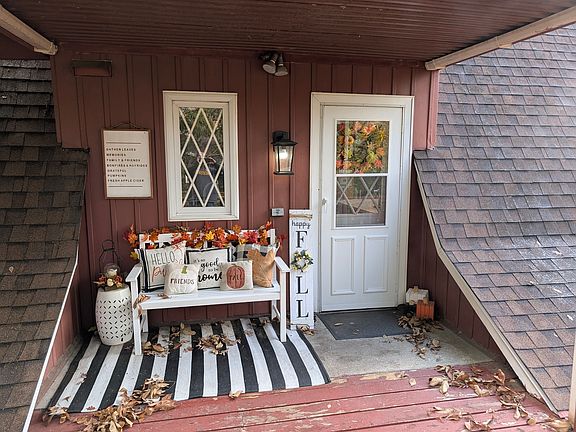 3rd image of 1310 Mineral Springs Rd