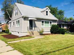 908 S York St, Elmhurst, IL 60126