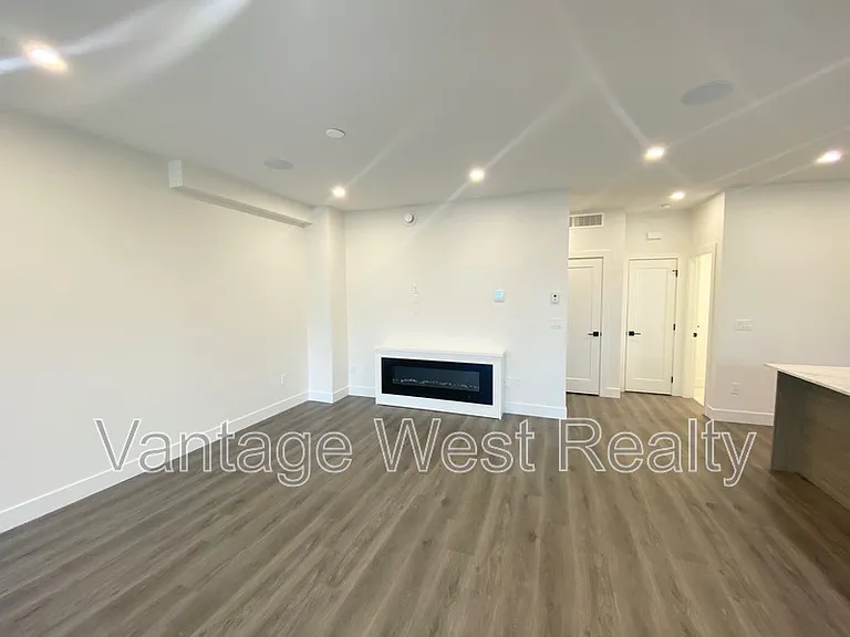 867 Morrison Ave #1 — Photo 13