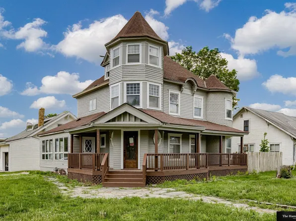 1203 J St, Tekamah, NE 68061