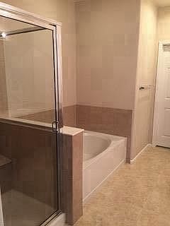 5 piece mater bathroom with walk in closet