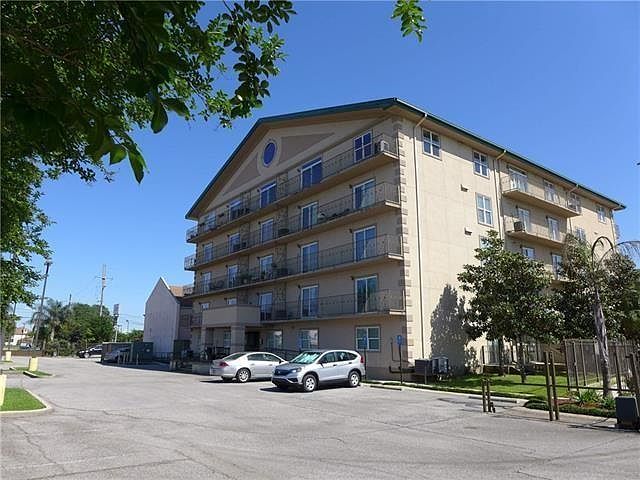 1st image of 3456 Cleary Ave Ste 303