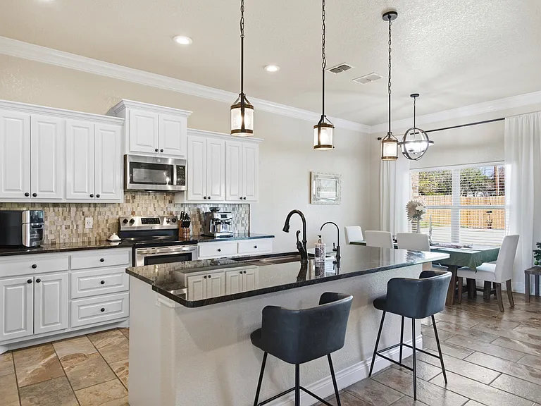 109 Sitting Bull Ln — Photo 1