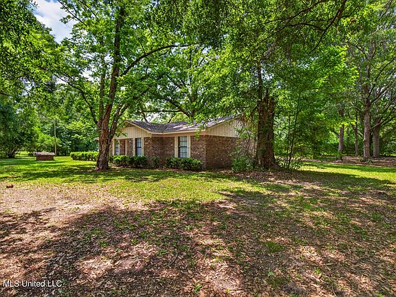 4th image of 21601 Magnolia Springs Rd