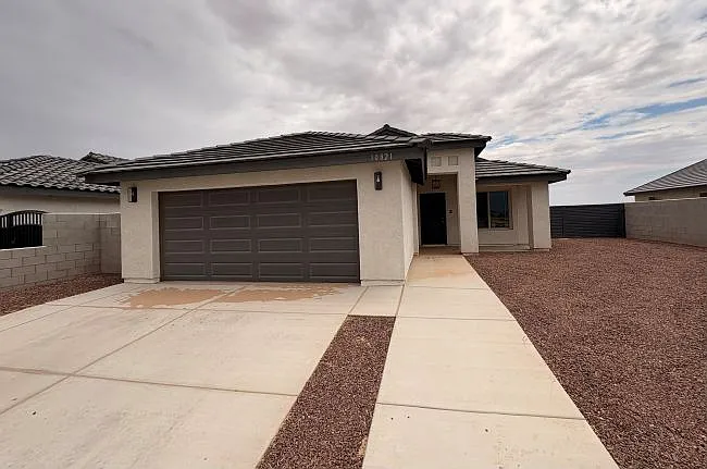 3 bed, $1,495 — Photo 3