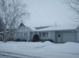 720 10th Ave NE, Waseca, MN 56093