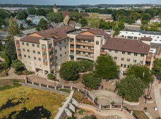 W164N8925 Water St APT 402, Menomonee Falls, WI 53051