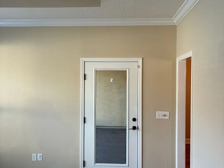 102 Miller Ct — Photo 16