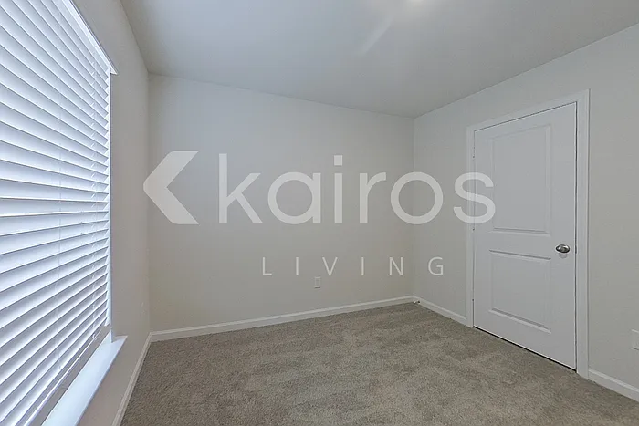 2129 Banyon Cir — Photo 13