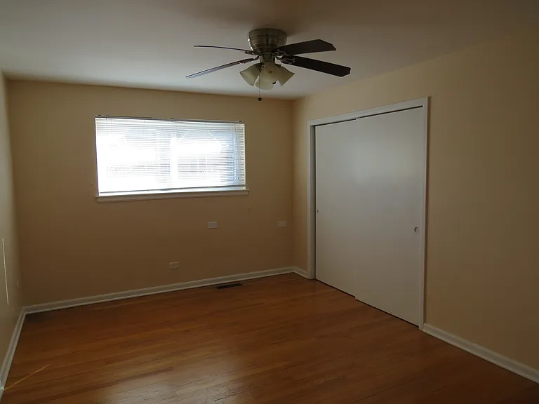 1420 Shermer Rd #J — Photo 7