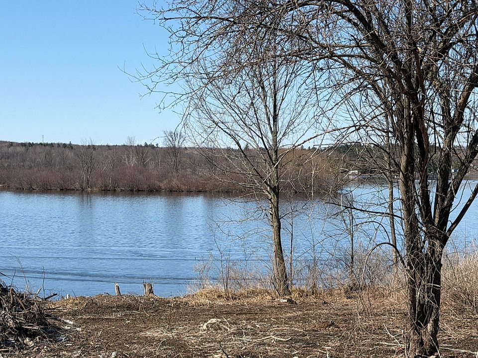 2nd image of 110 Lake Roxanne Rd