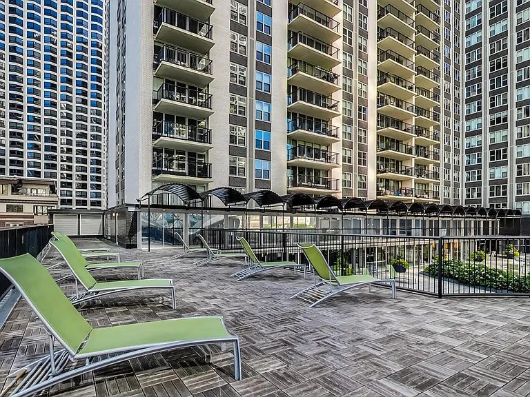 400 E Randolph St #3326 — Photo 41
