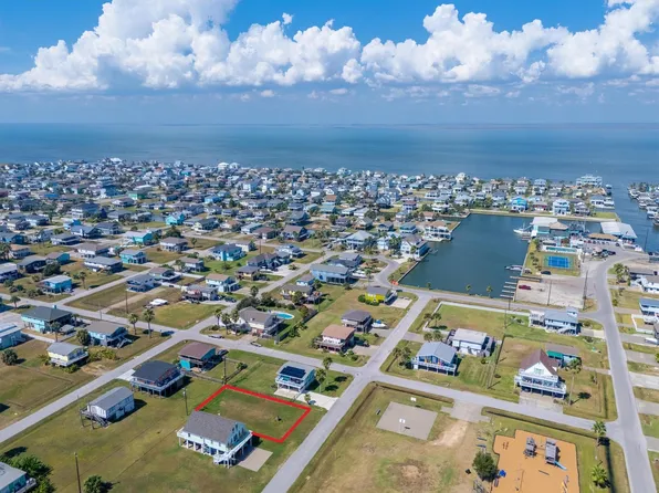 4034 Liberty Dr, Galveston, TX 77554