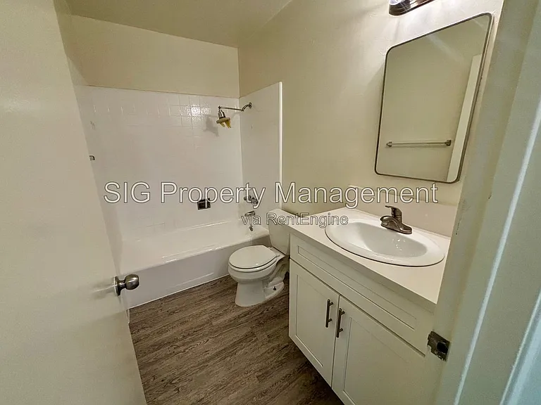 1126 E Doran St — Photo 10