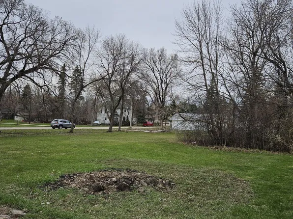 4 & #5, Edinburg, ND 58227