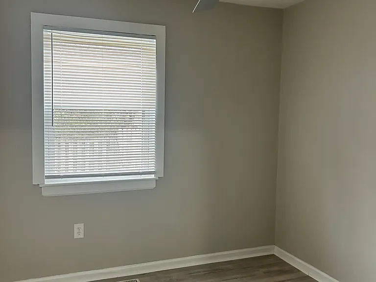 3217 Hunters Mill Dr — Photo 7