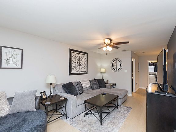 3rd image of 1684 Brightside Dr APT B