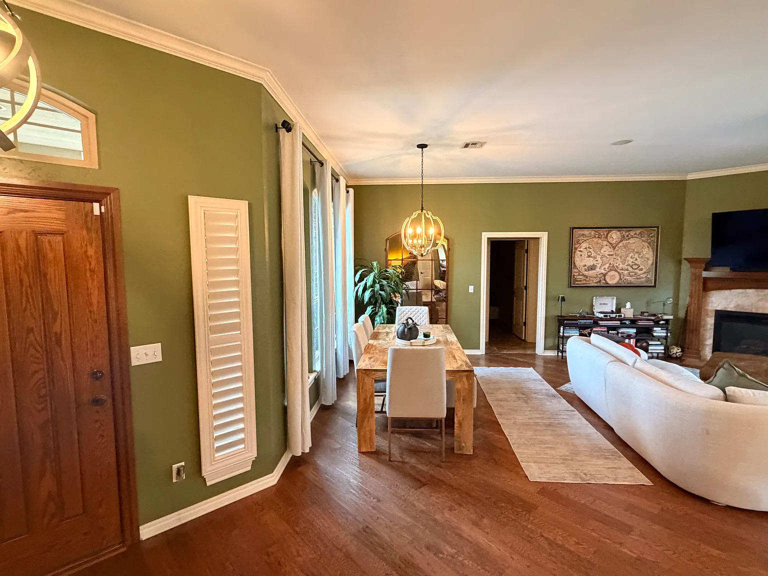 3 bed, 1920 sqft, $2,300 — Photo 4