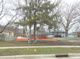 221 James Ave, Mankato, MN 56001