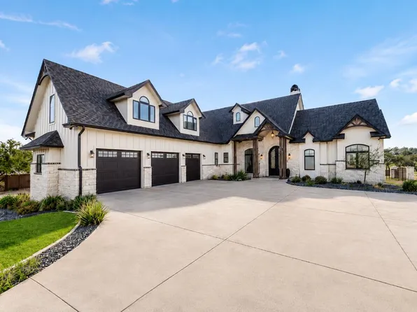 1029 Club House Rd, Kerrville, TX 78028