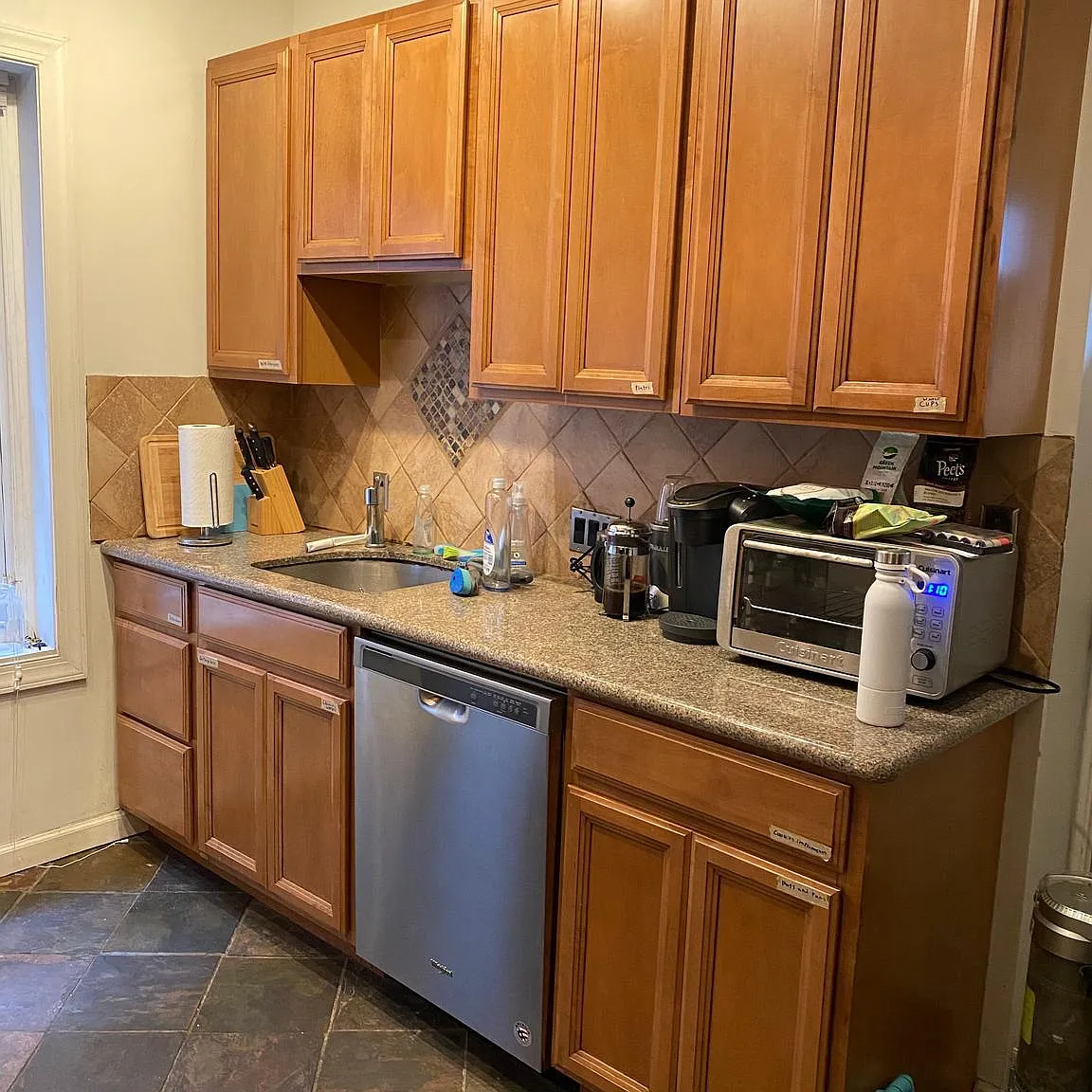 6 bed, 1660 sqft, $2,100 — Photo 3