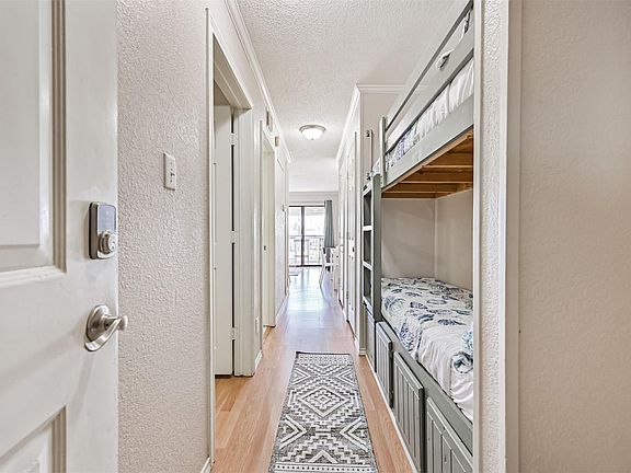 4th image of 6102 Seawall Blvd #217