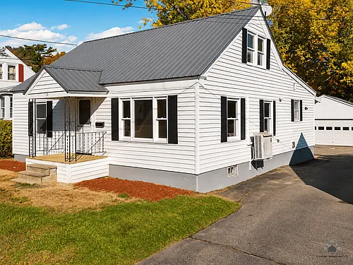 15 Elmhurst St Photo 1