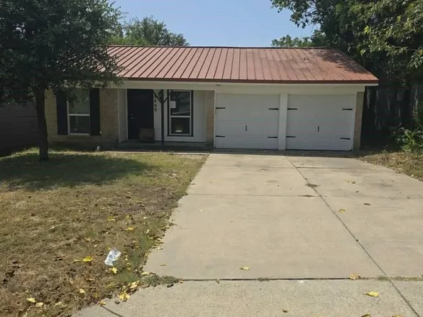 8409 Wyatt Dr, White Settlement, TX 76108