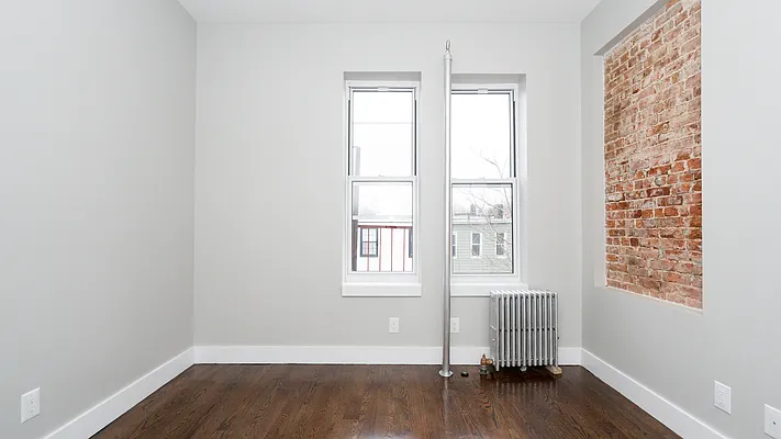 Rented by Nooklyn NYC LLC | media 10