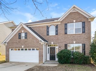 295 Stobhill Ln, Holly Springs, NC 27540
